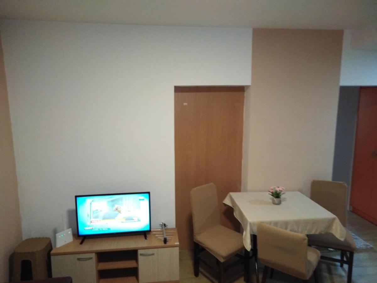 Apartman 1 Apartman Vrnjačka Banja Kültér fotó