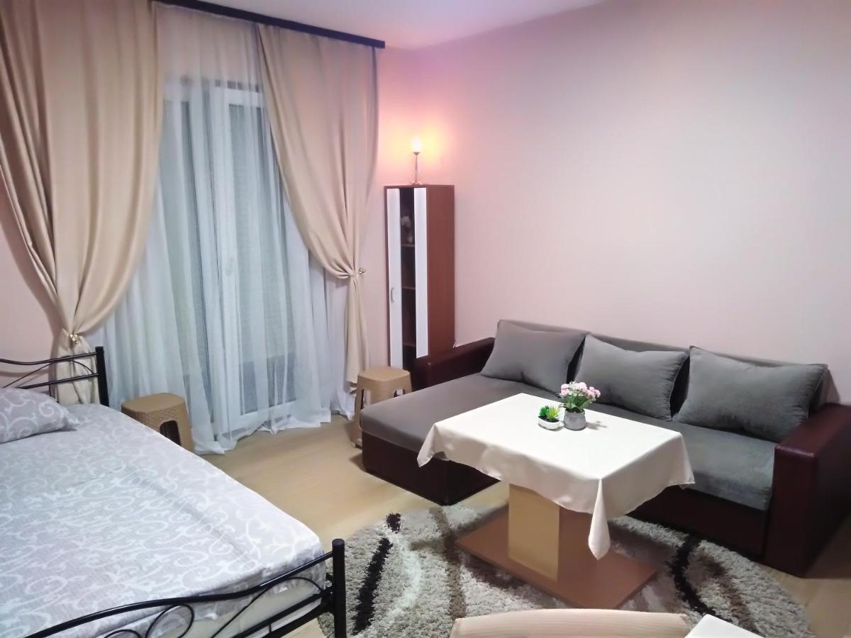 Apartman 1 Apartman Vrnjačka Banja Kültér fotó